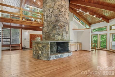 295/291 Dills Road Bryson City NC 28713