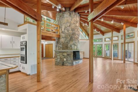 295/291 Dills Road Bryson City NC 28713
