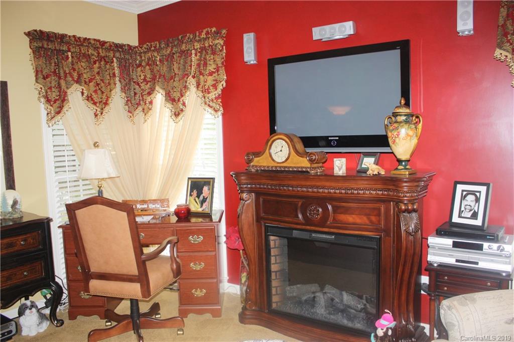 11026 Falls Branch Lane Charlotte NC 28214