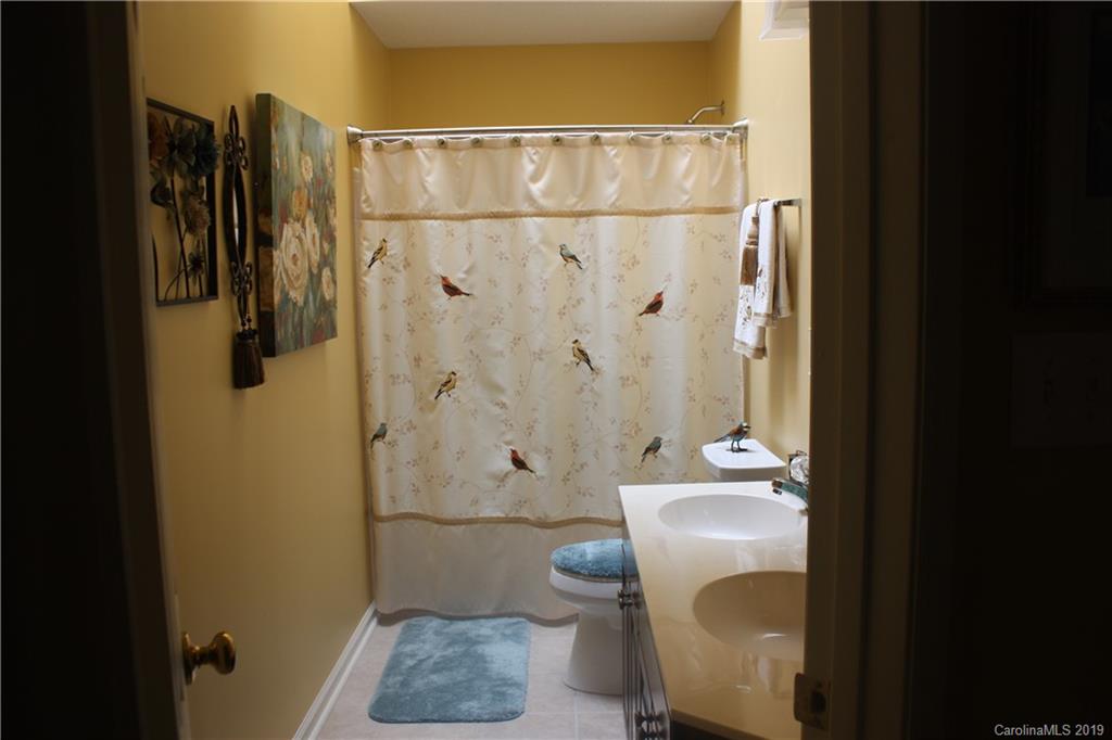 11026 Falls Branch Lane Charlotte NC 28214