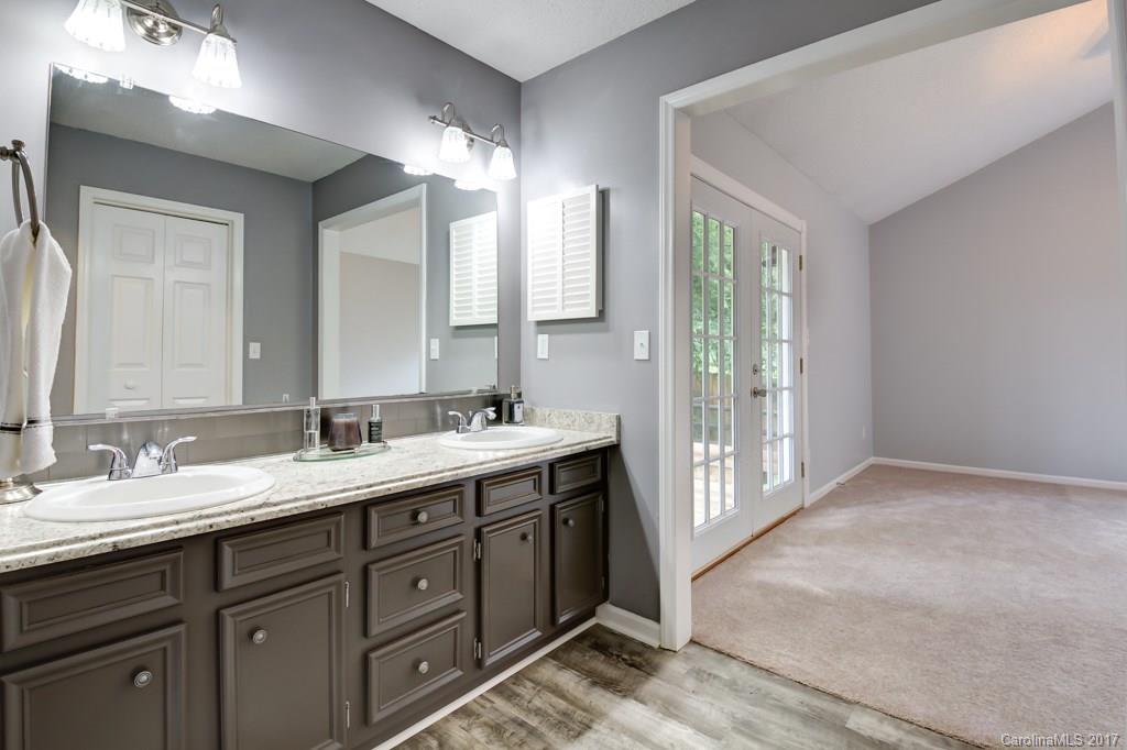 2809 Bustlehead Court Charlotte NC 28262