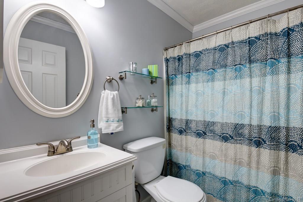 2809 Bustlehead Court Charlotte NC 28262
