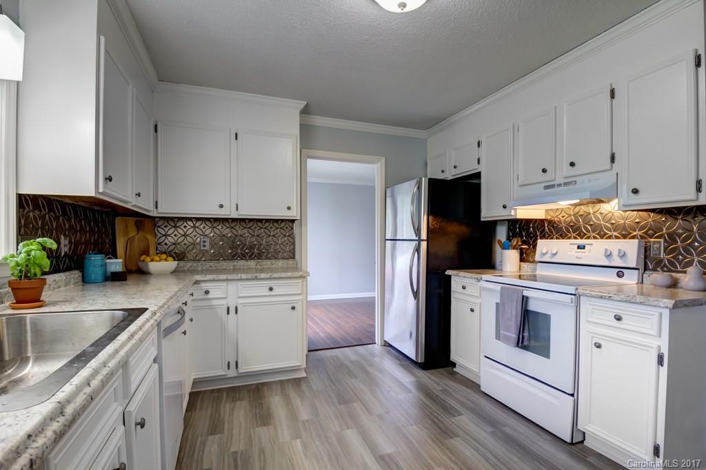 2809 Bustlehead Court Charlotte NC 28262