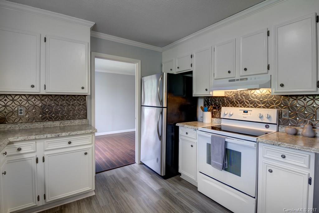 2809 Bustlehead Court Charlotte NC 28262