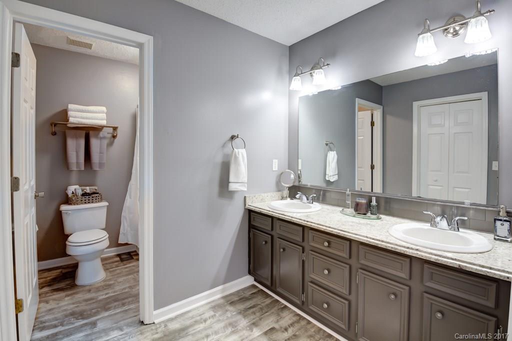 2809 Bustlehead Court Charlotte NC 28262