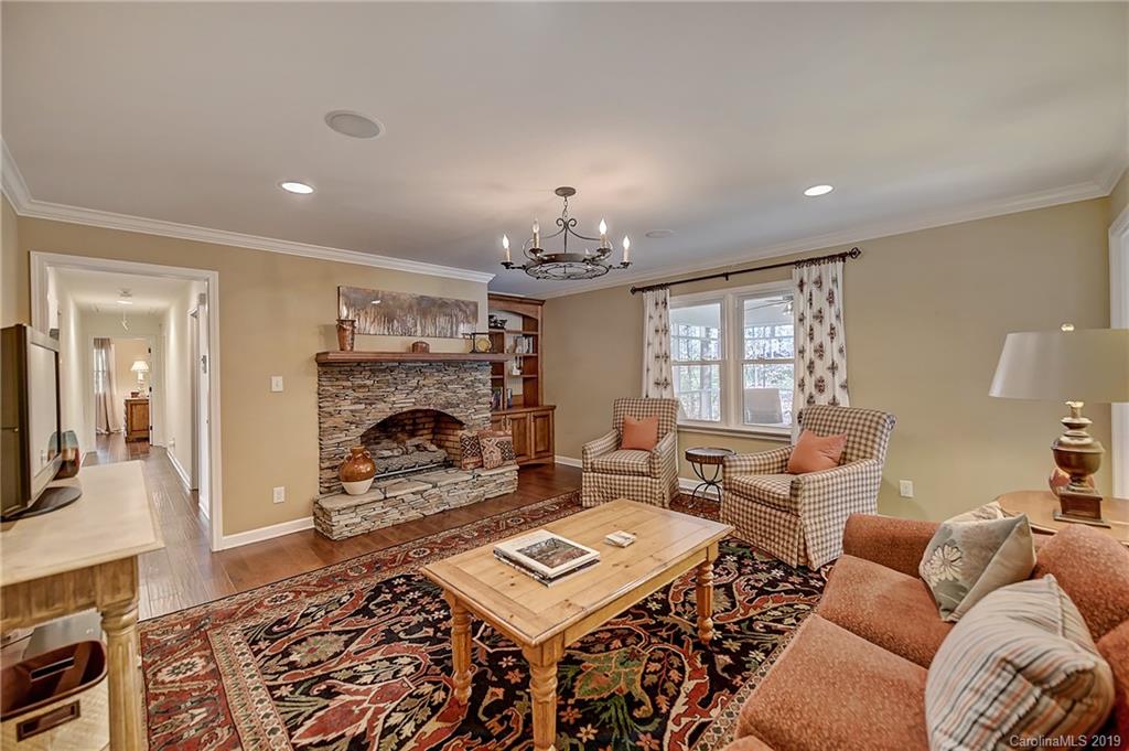 2558 Little Cove Road Charlotte NC 28270