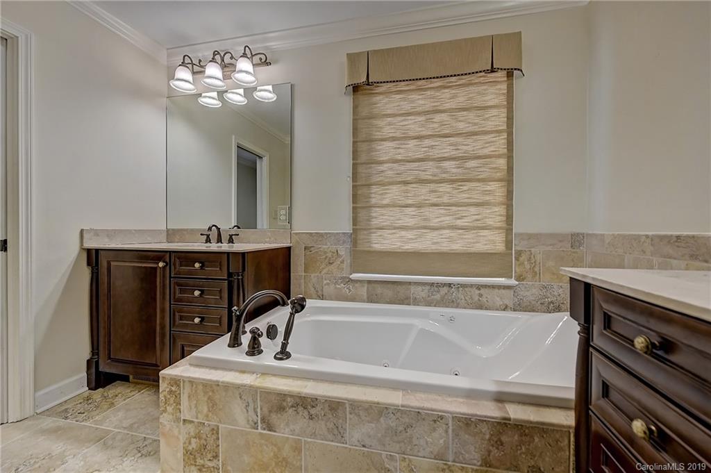2558 Little Cove Road Charlotte NC 28270
