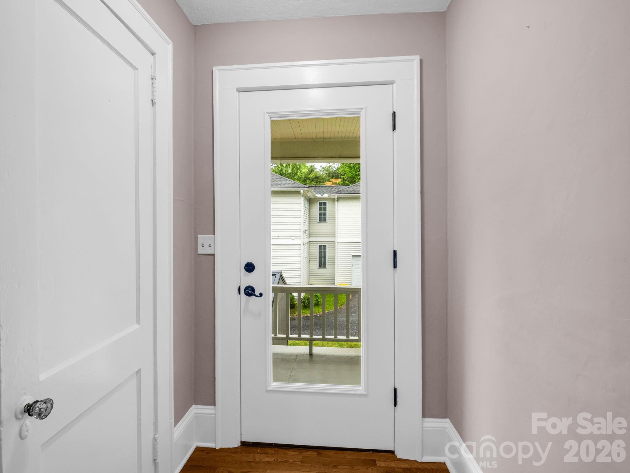 104 W Lake Avenue Hendersonville NC 28739