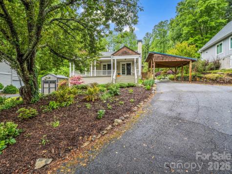104 W Lake Avenue Hendersonville NC 28739