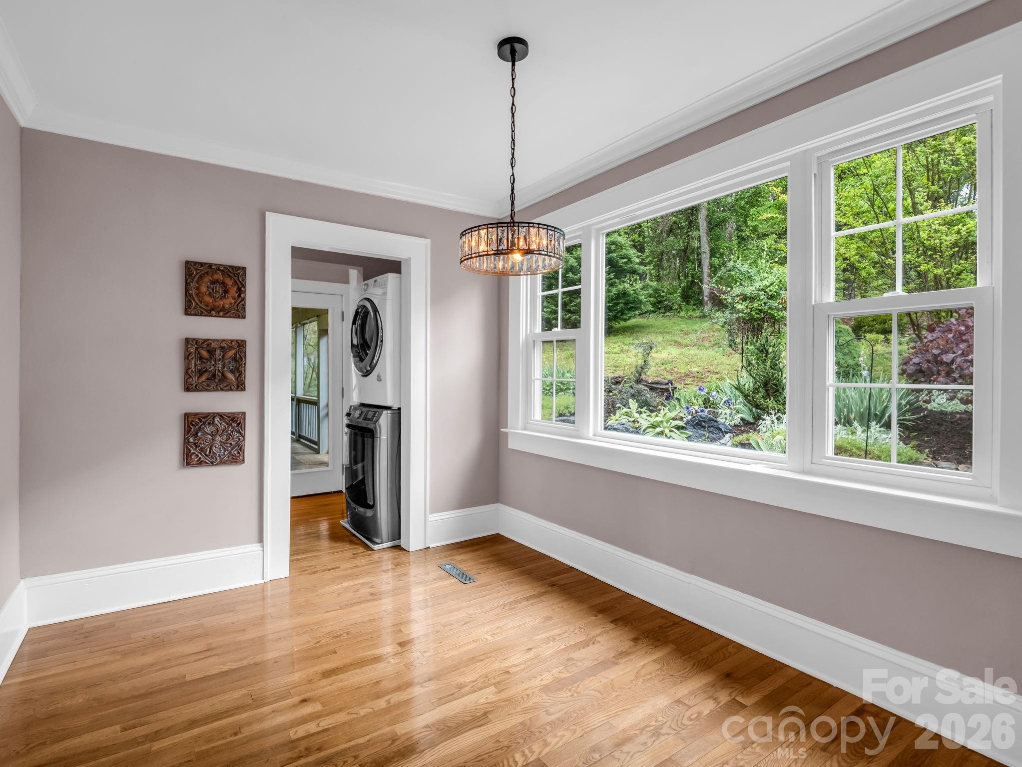 104 W Lake Avenue Hendersonville NC 28739