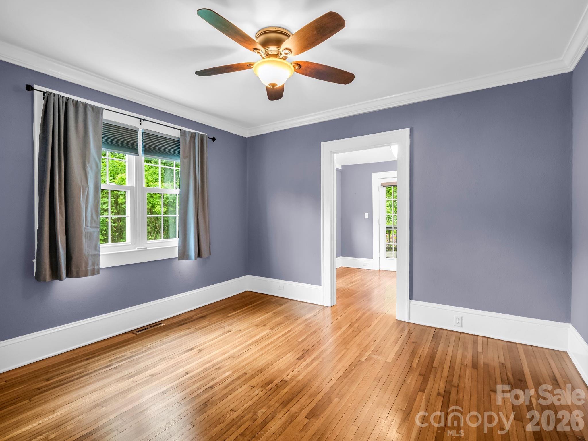 104 W Lake Avenue Hendersonville NC 28739