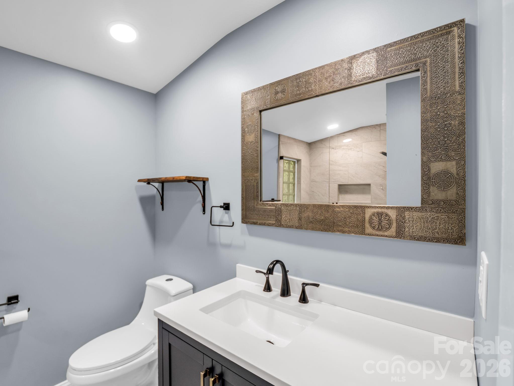 104 W Lake Avenue Hendersonville NC 28739
