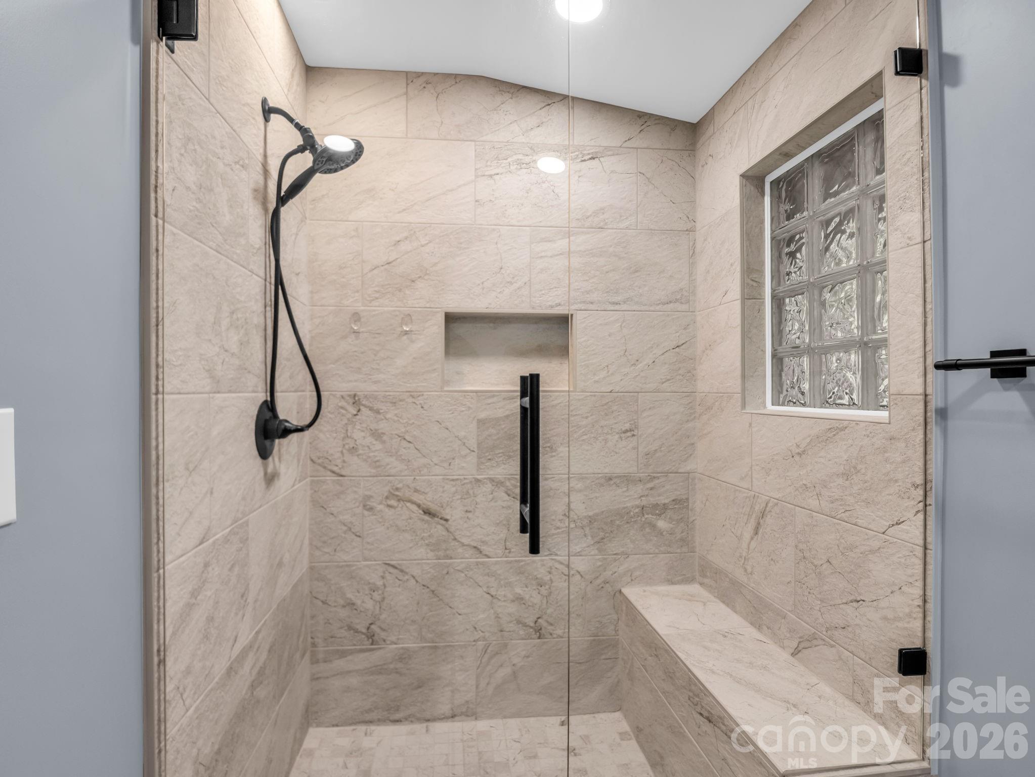 104 W Lake Avenue Hendersonville NC 28739