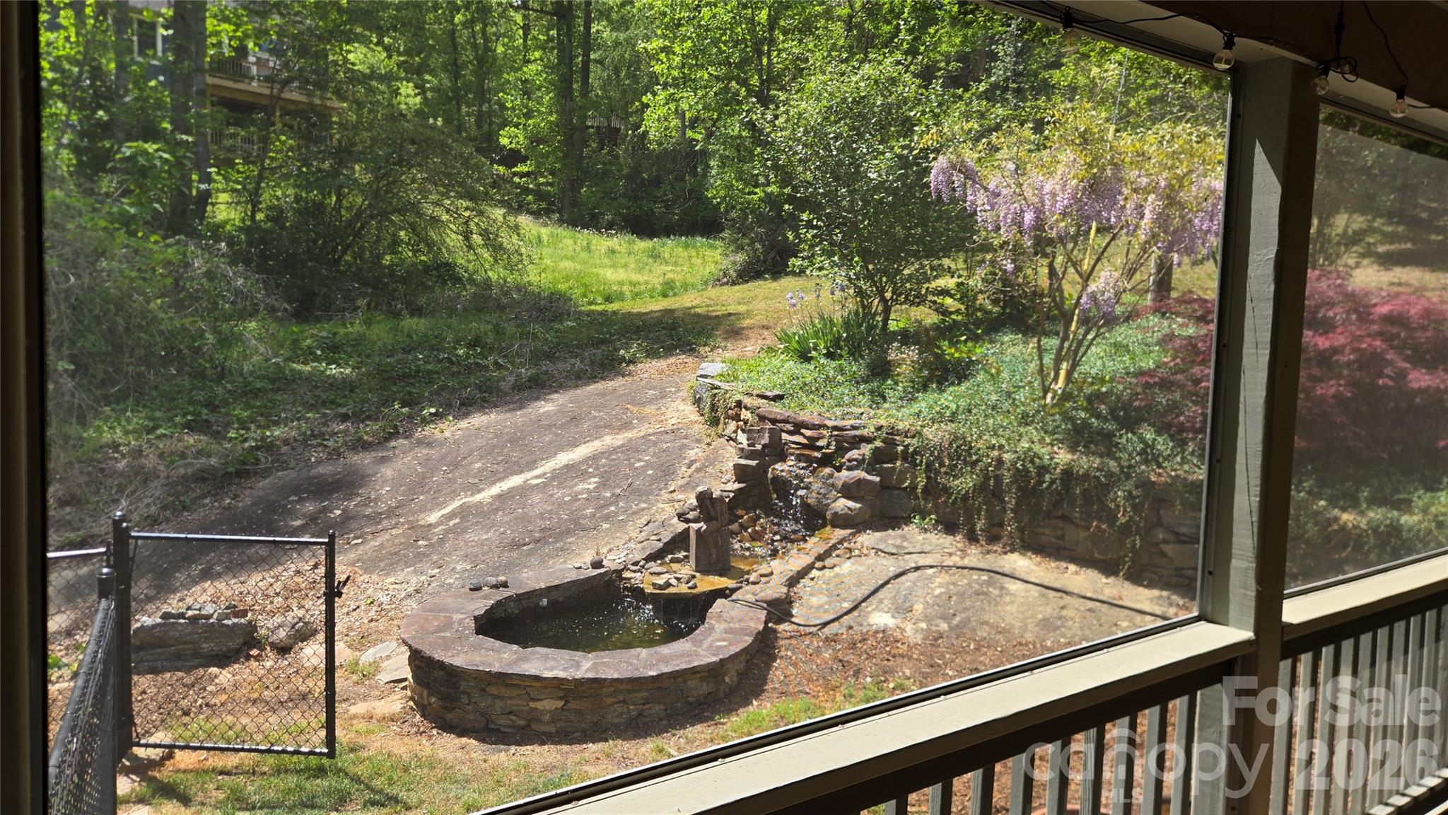 104 W Lake Avenue Hendersonville NC 28739