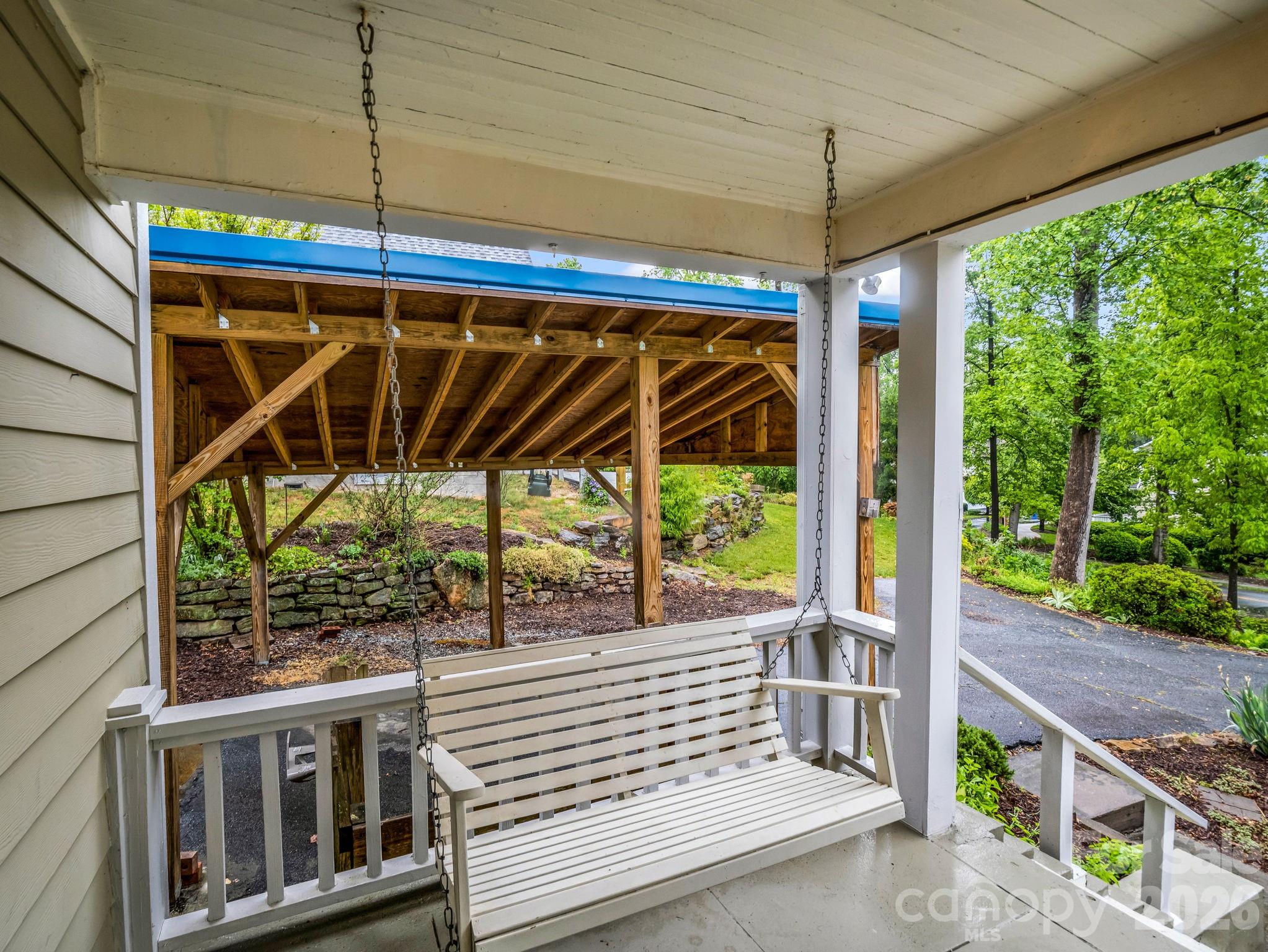 104 W Lake Avenue Hendersonville NC 28739