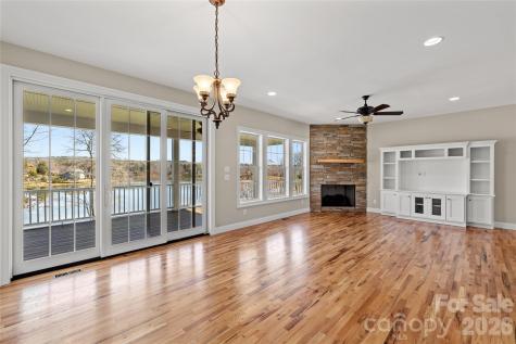 490 Mapleton Lane Columbus NC 28722
