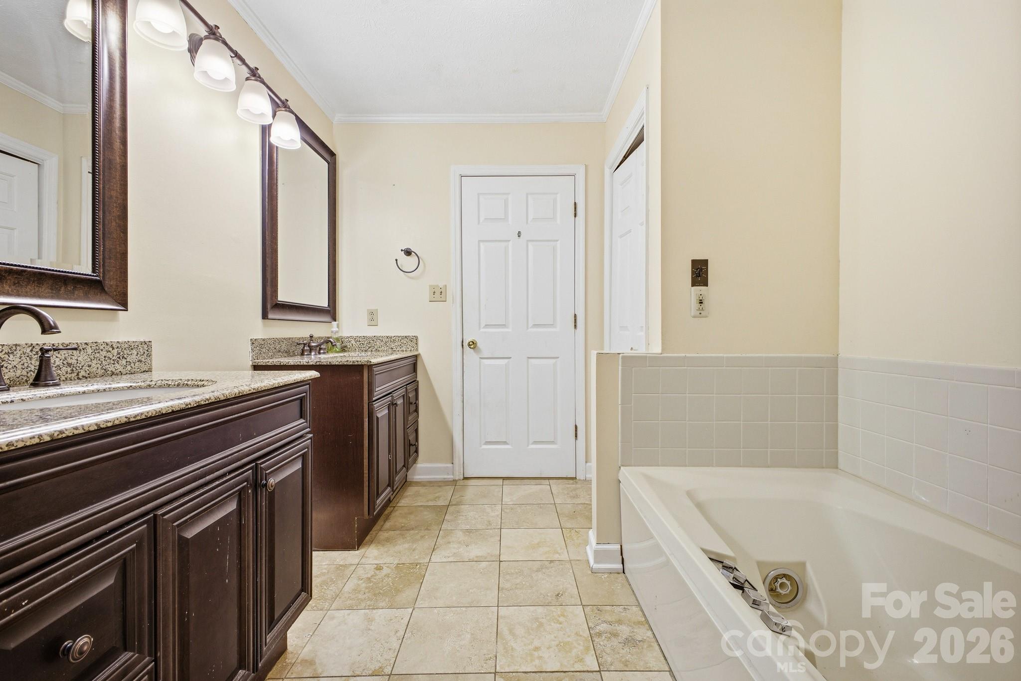 8 Covewood Road Asheville NC 28805