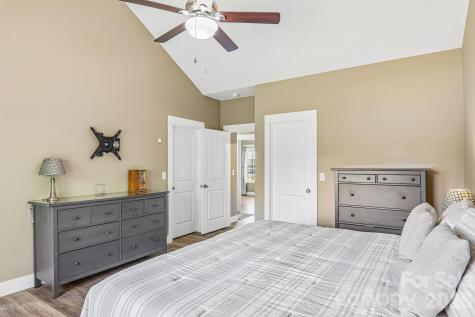 464 Riverwind Drive Hendersonville NC 28739
