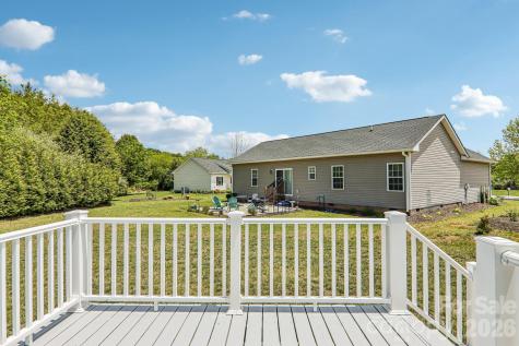 464 Riverwind Drive Hendersonville NC 28739