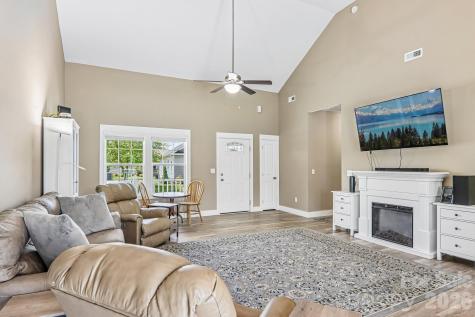 464 Riverwind Drive Hendersonville NC 28739