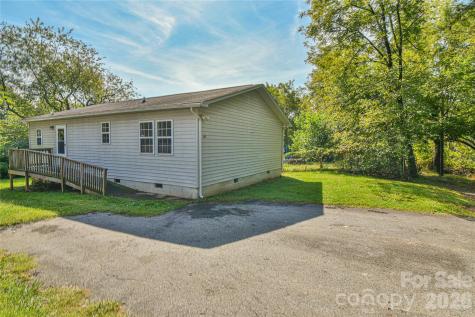 12 Moody Street Candler NC 28715