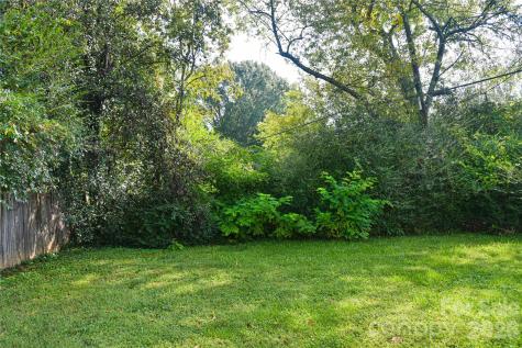 12 Moody Street Candler NC 28715