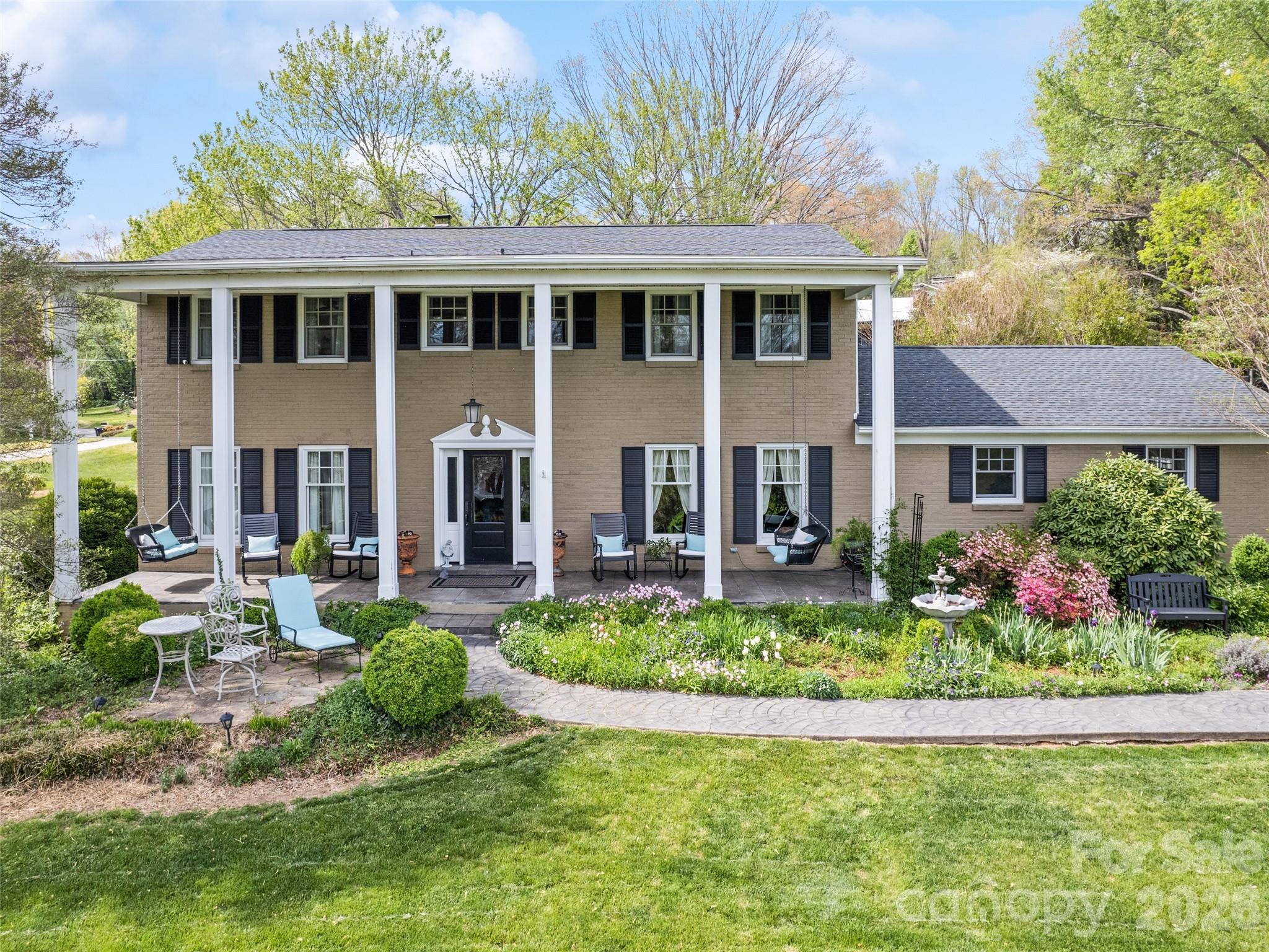 60 Club Knoll Avenue Waynesville NC 28786