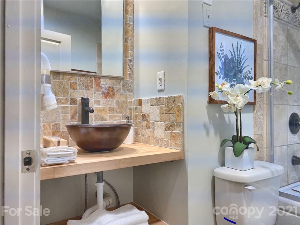 3711 Mcmillan Street Charlotte NC 28205