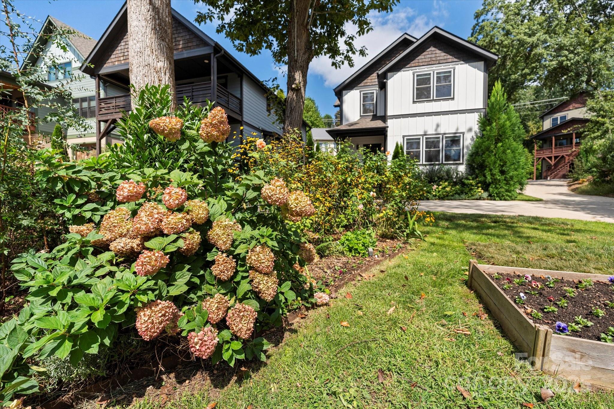 152 Joyner Avenue Asheville NC 28806