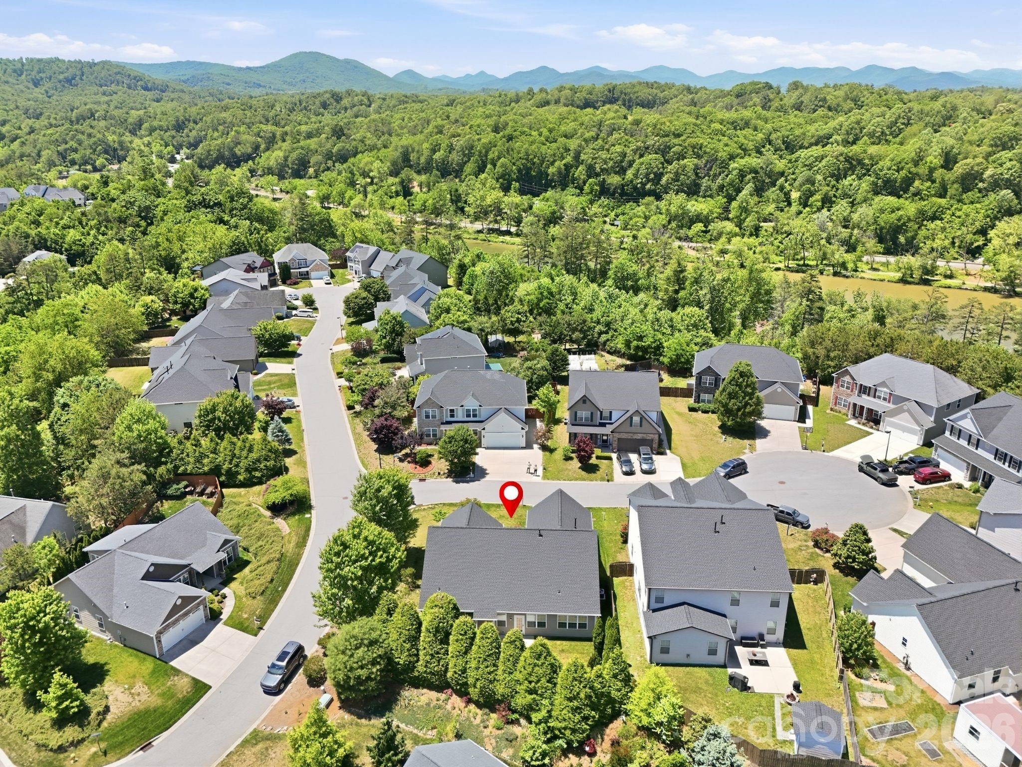 1 Breyerton Court Asheville NC 28804