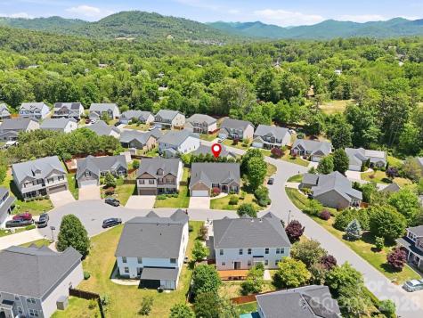 1 Breyerton Court Asheville NC 28804