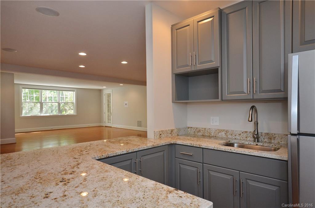 58 Robinhood Road Asheville NC 28804