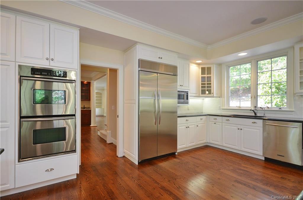 58 Robinhood Road Asheville NC 28804