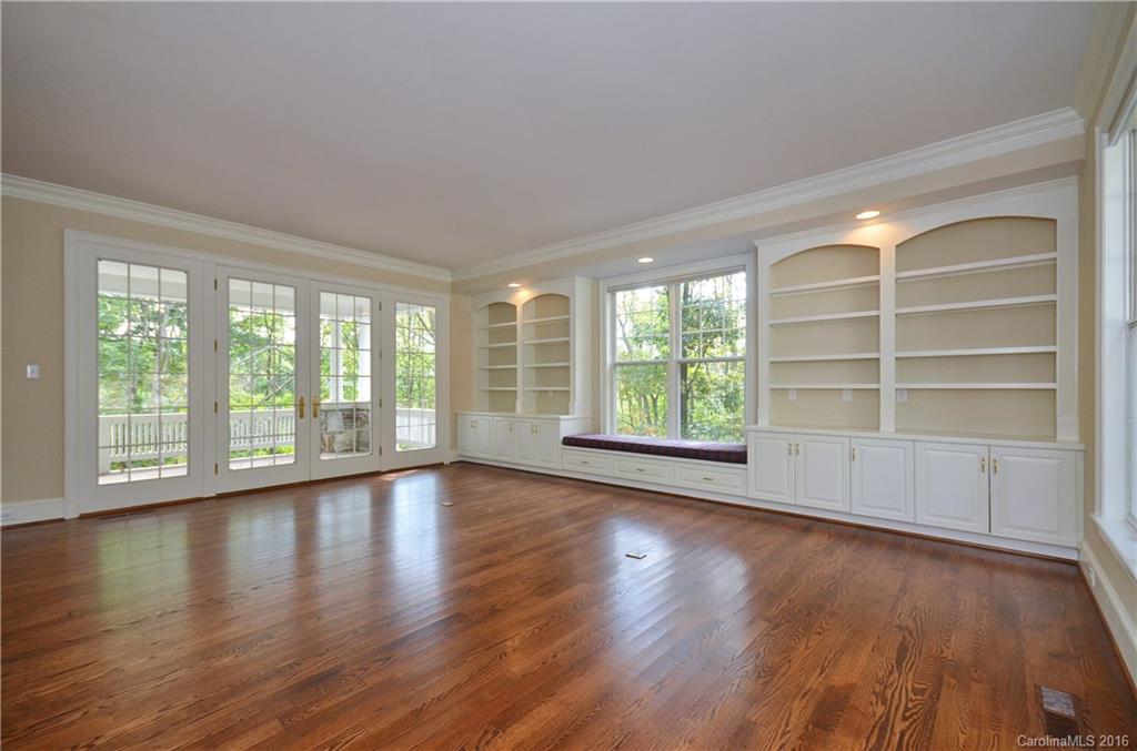 58 Robinhood Road Asheville NC 28804