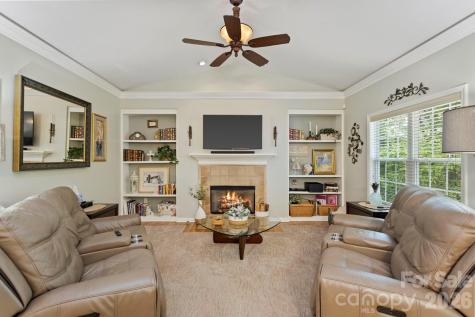 69 Old Pasture Way Hendersonville NC 28739