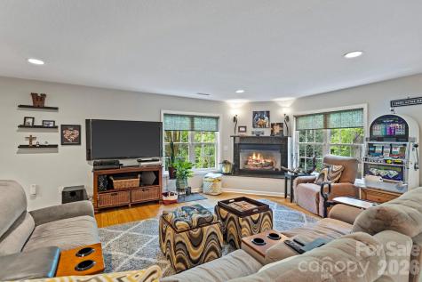 69 Old Pasture Way Hendersonville NC 28739