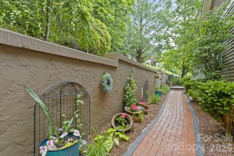 69 Old Pasture Way Hendersonville NC 28739