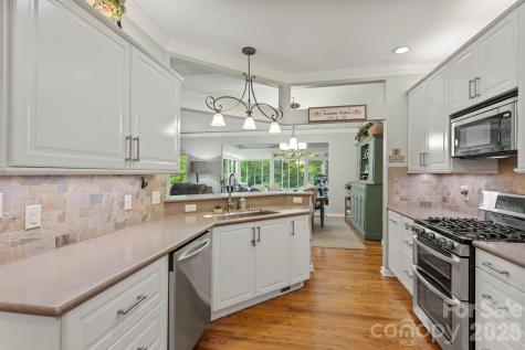 69 Old Pasture Way Hendersonville NC 28739