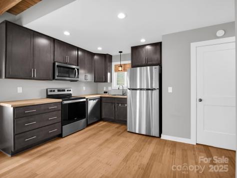 9 W Citra Street Arden NC 28704