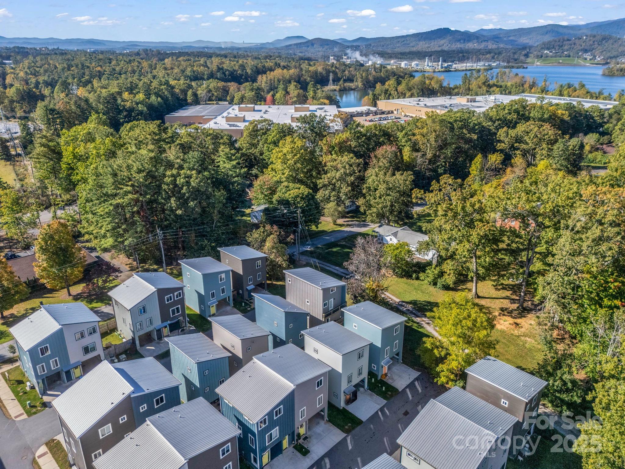 9 W Citra Street Arden NC 28704