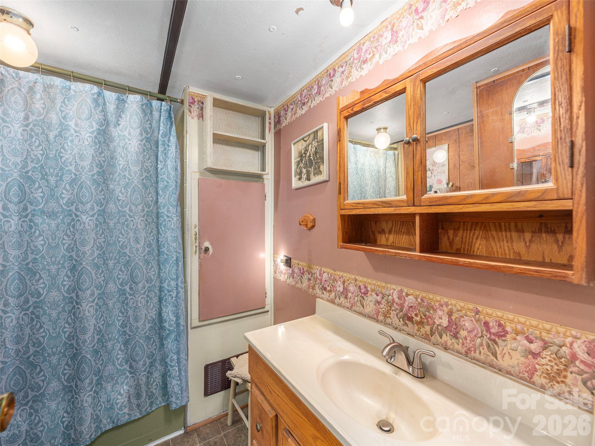 17 Mustang Lane Waynesville NC 28786