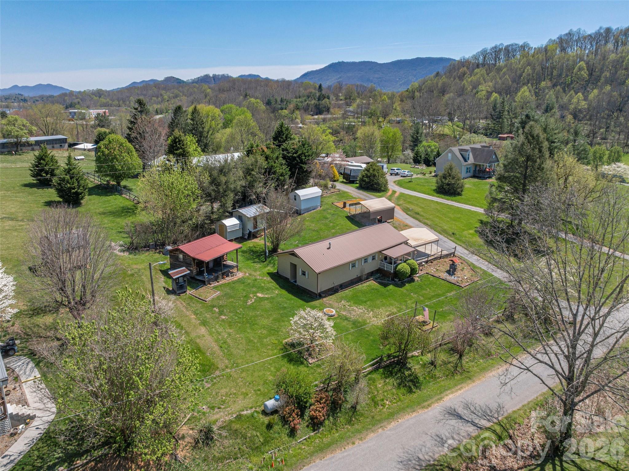 17 Mustang Lane Waynesville NC 28786
