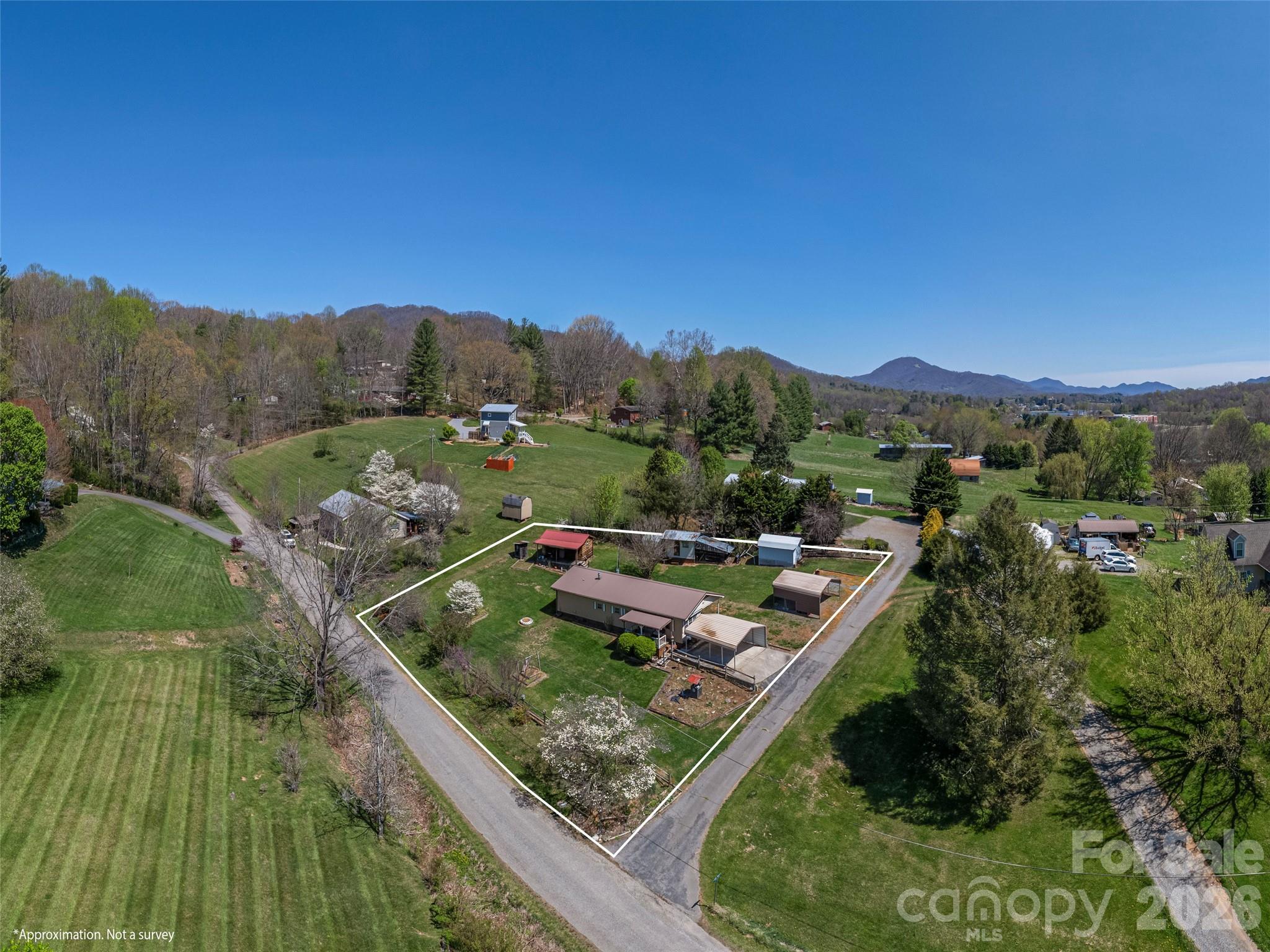 17 Mustang Lane Waynesville NC 28786