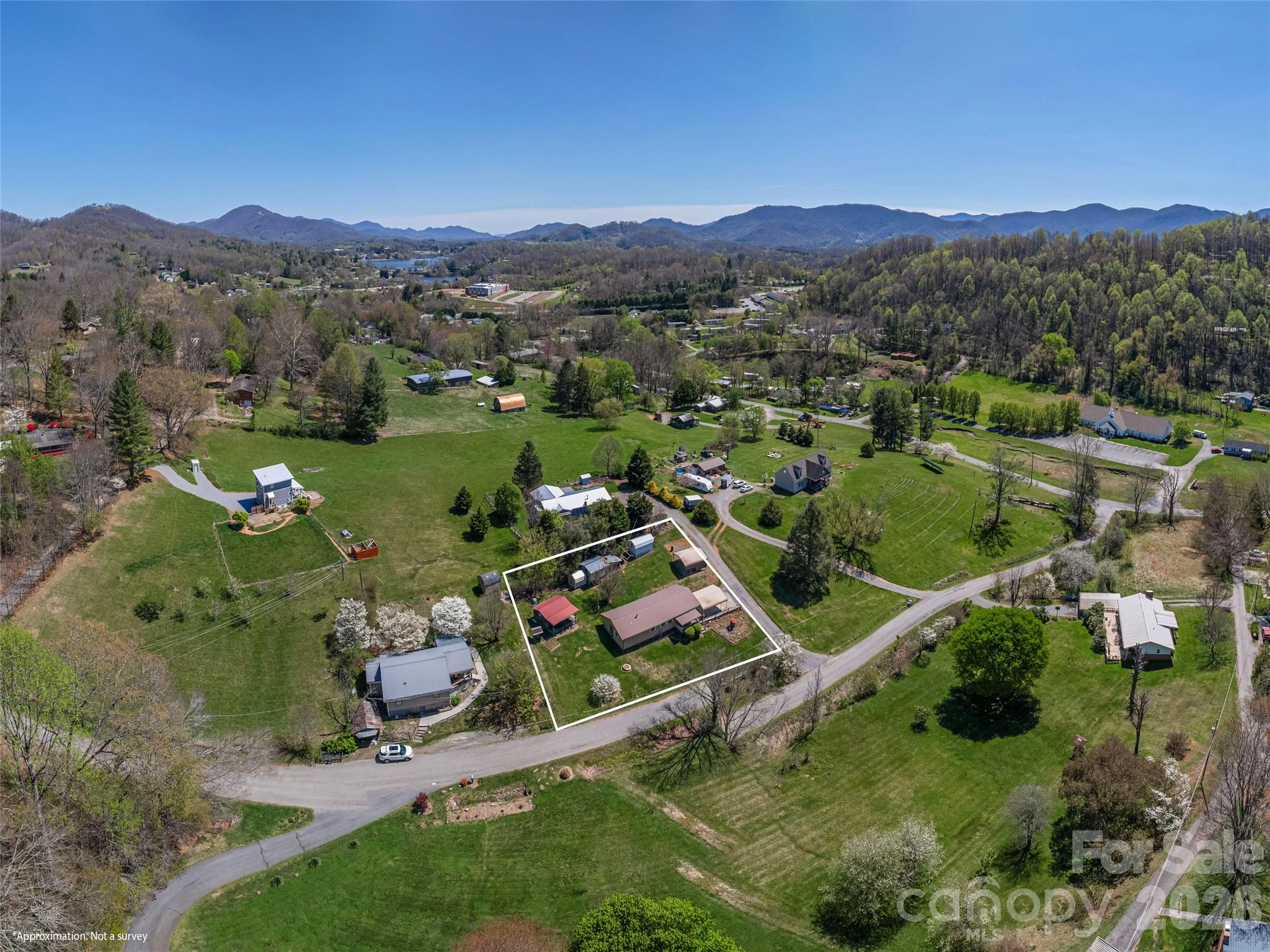17 Mustang Lane Waynesville NC 28786