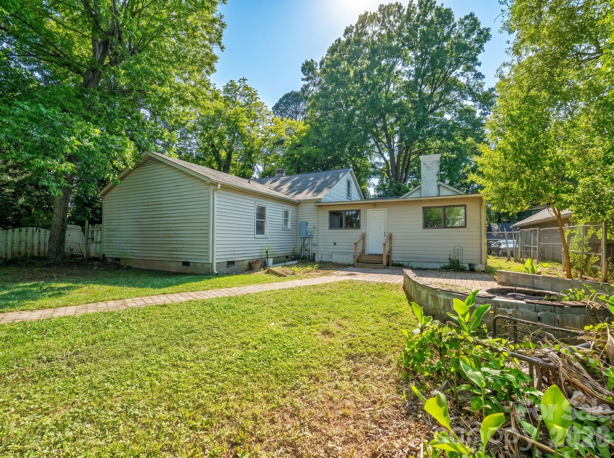 2120 Amesbury Avenue Charlotte NC 28205