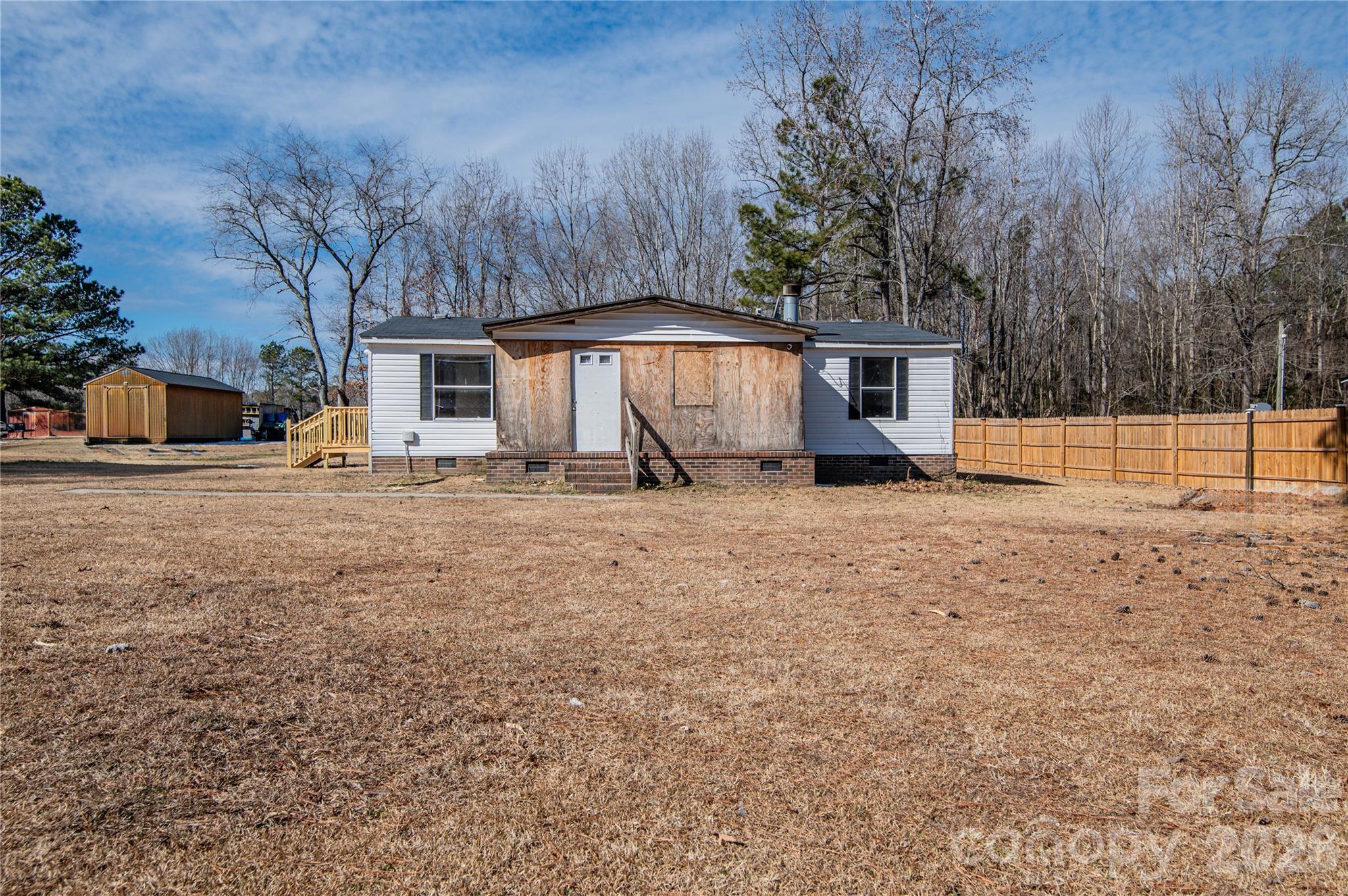 682 Grant Drive Roanoke Rapids NC 27870