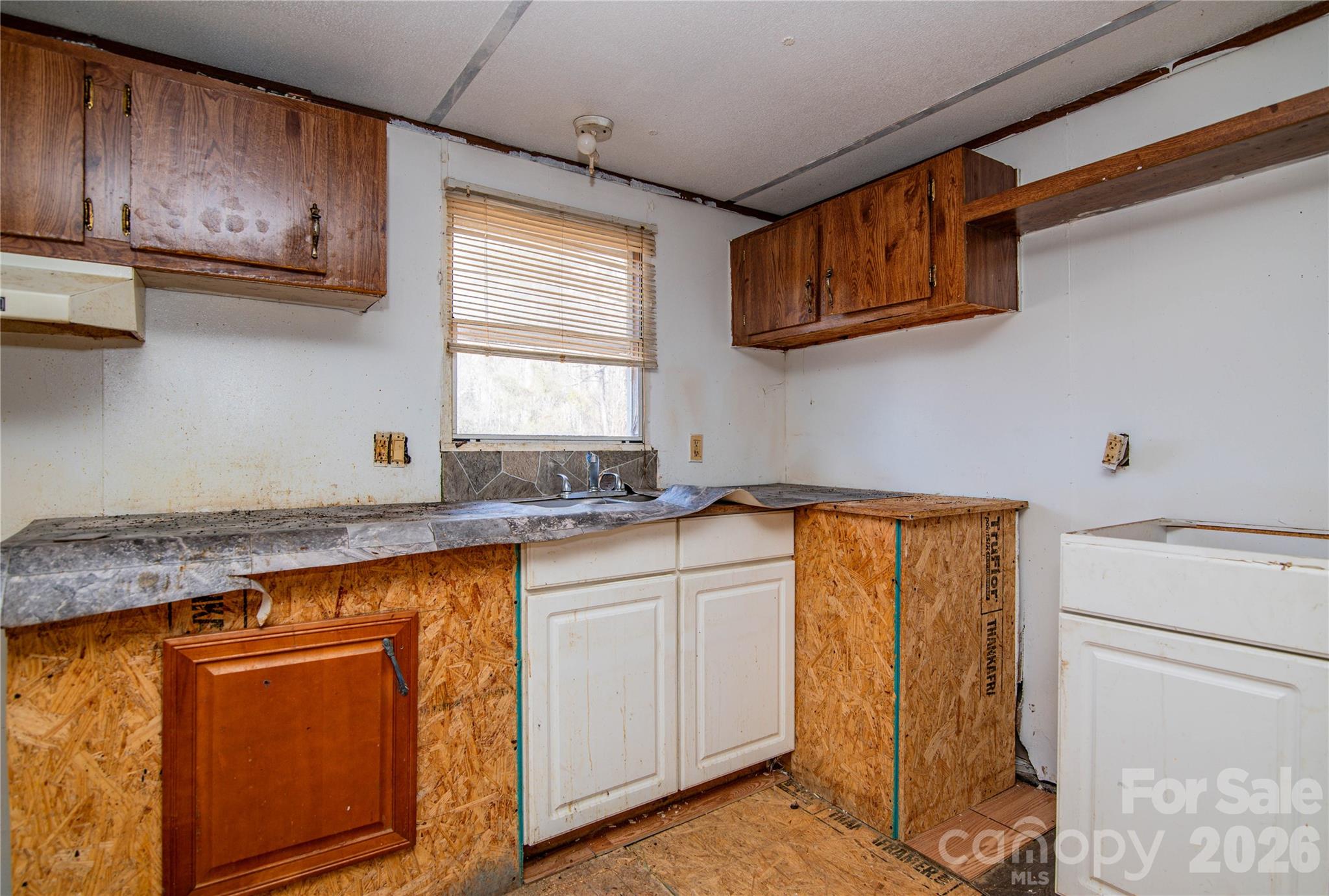 682 Grant Drive Roanoke Rapids NC 27870