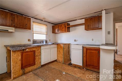 682 Grant Drive Roanoke Rapids NC 27870