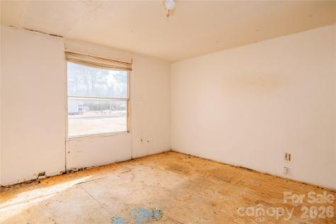 682 Grant Drive Roanoke Rapids NC 27870