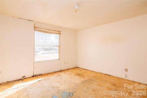 682 Grant Drive Roanoke Rapids NC 27870